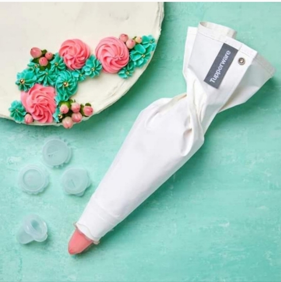 Tupperware Decorator Bag with 4 Tips - Picture 5 of 5